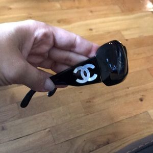 Black with mother of pearl Chanel symbol